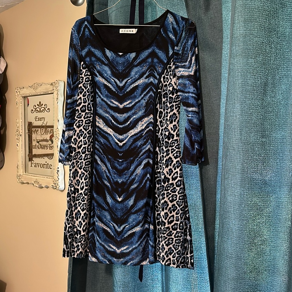 Dress with beautiful print and super soft, stretchy fabric!